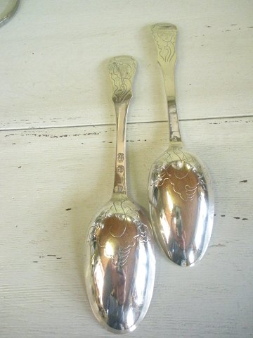 Two bridal spoons violin-shaped Fabricius silver 
1769