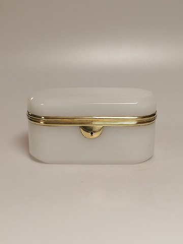 French sugar box made of opal glass 19.Årh.