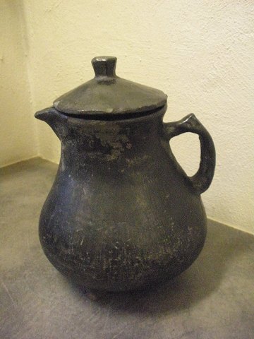 Kaffekande i sort lertøj 1700-tallet