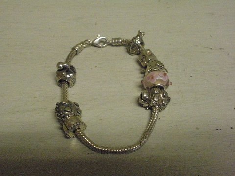 Pandora armbånd  med 8 charms sterling sølv