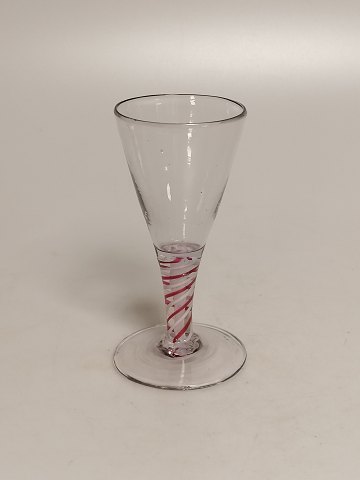 Engelsk vinglas med rød spiral 18.årh.